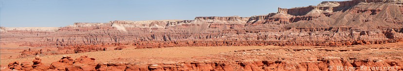Adeii Eechii Cliffs Panorama (1MB)